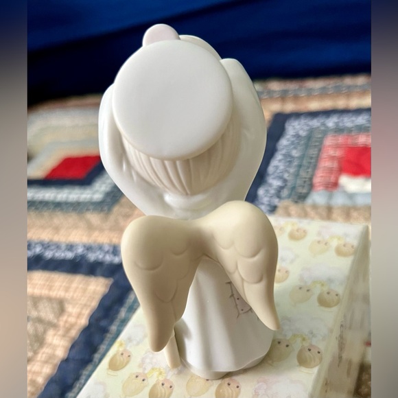Enesco Precious Moments Figurine - Picture 5 of 8